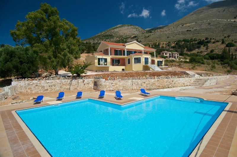 Fotini Apartment Agia Efimia Exterior photo