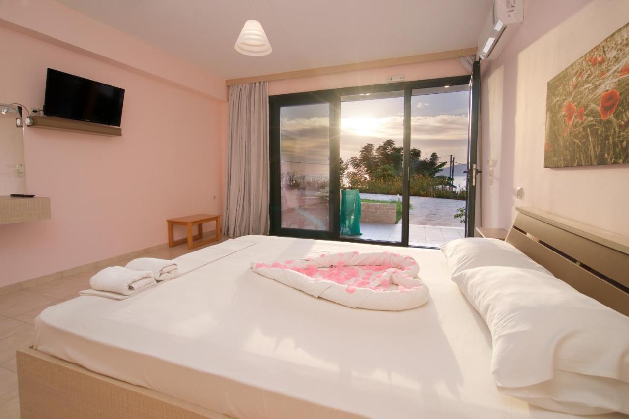 Fotini Apartment Agia Efimia Exterior photo