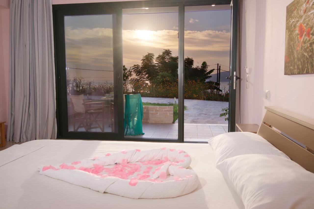 Fotini Apartment Agia Efimia Exterior photo